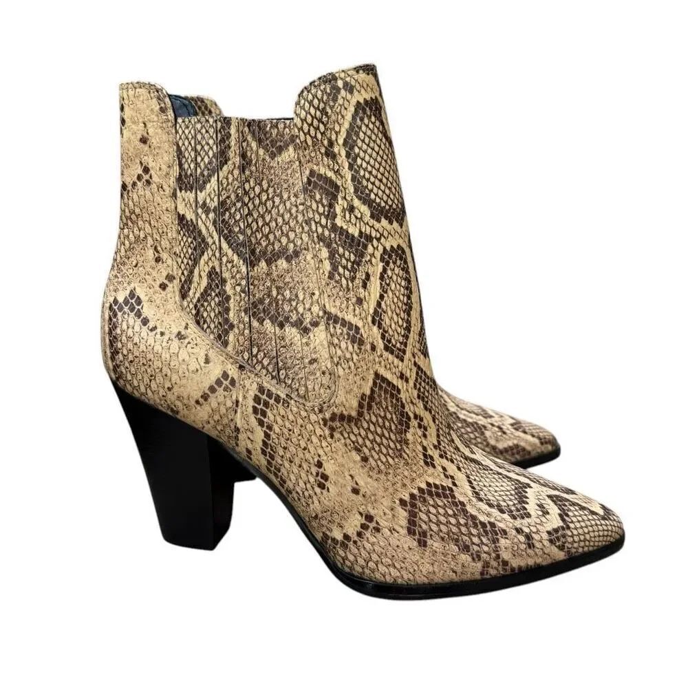 House of Harlow 1960 x REVOLVE Simone Chelsea Boot in Natural Snake size 10